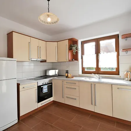 Nina Apartman