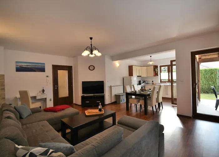 Nina Apartment